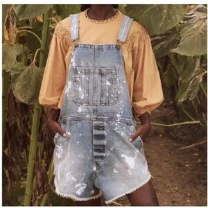 THE GREAT. The Cutoff Denim Overall in Paint Wash. size 2/M Shortalls